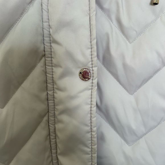 Kenneth Cole Reaction Beige Puffer Coat with Faux Fur Hood size small - Picture 4 of 9